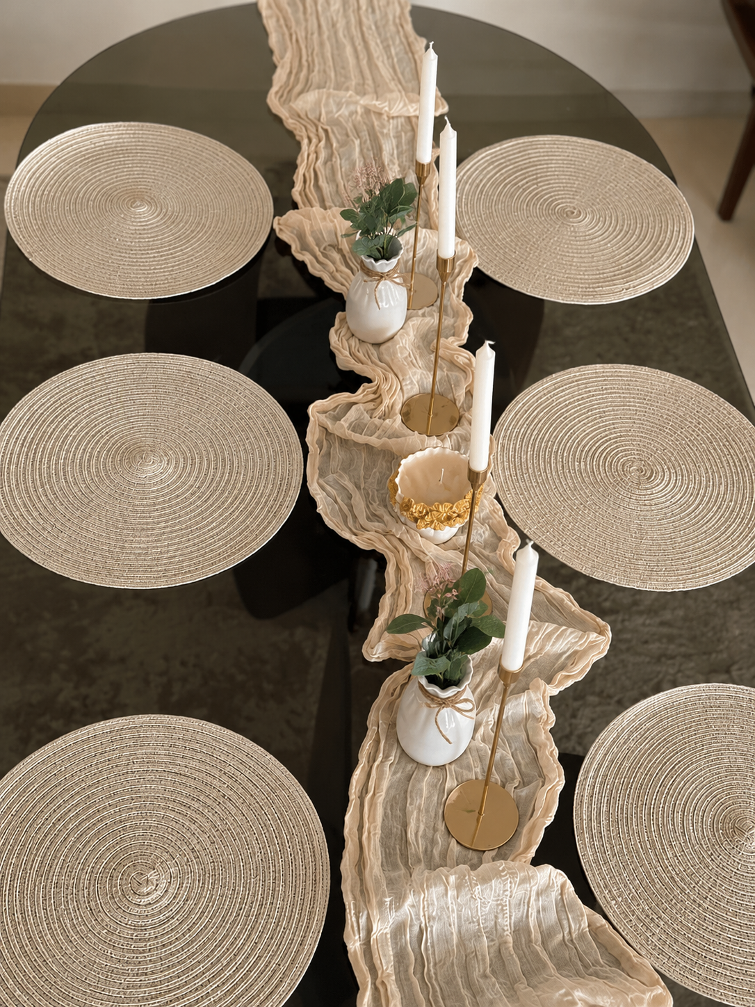 Linen Wave full table set overhead view with gold shimmer placemats